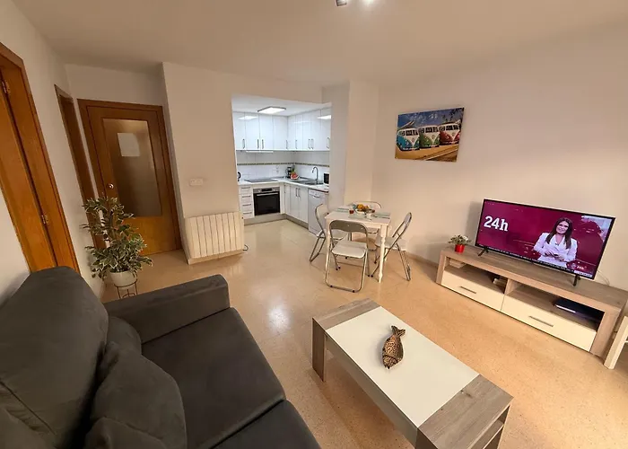 En Centro Junto Al Mercado Con Terraza By Turihome * Alicante