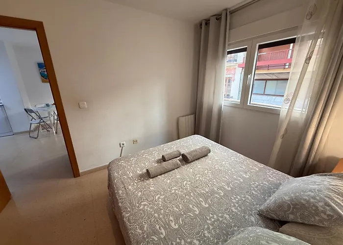 En Centro Junto Al Mercado Con Terraza By Turihome * Alicante