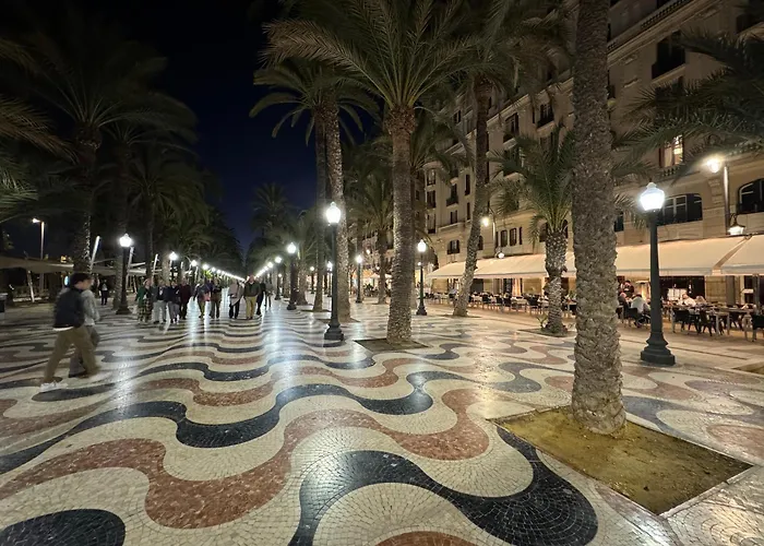 En Centro Junto Al Mercado Con Terraza By Turihome